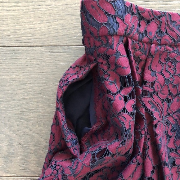 Maroon Banana Republic Lace boxed Pleated Skrt 10 - Picture 8 of 11